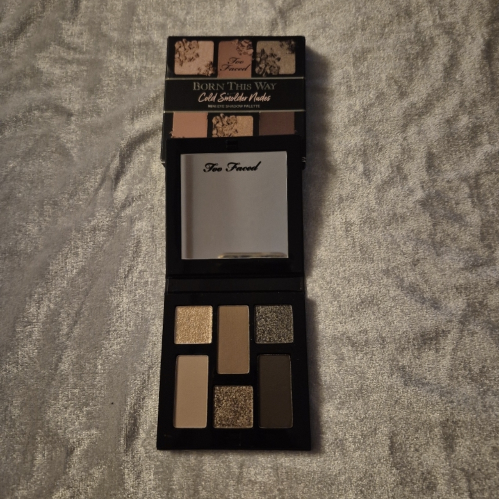 Too Faced Born This Way Cold Smolder Nudes Mini Eyeshadow Palette